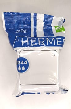 Hermes Przycisk dzwonek mechanizm z pełną obudową biały IP44