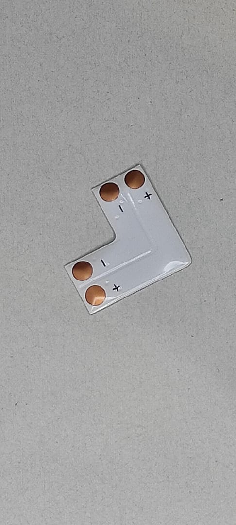Złączka LED kątowa 8mm "L"